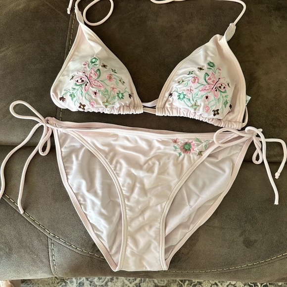 Off the Coast string bikini - Picture 1 of 4